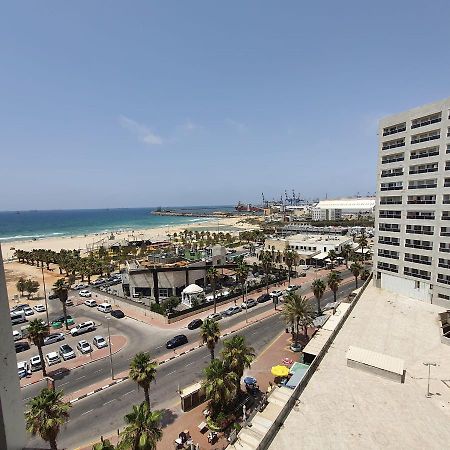 Lovely Three-Room Apartment Above The Promenade Ashdod Exterior photo